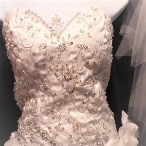 Jeweled Top Victorian Sweetheart Marie Antoinette Cathedral Train Wedding… NWOT